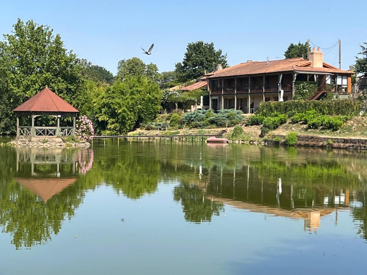 Lake Noble Saint-Germain-l'Aiguiller Extérieur photo