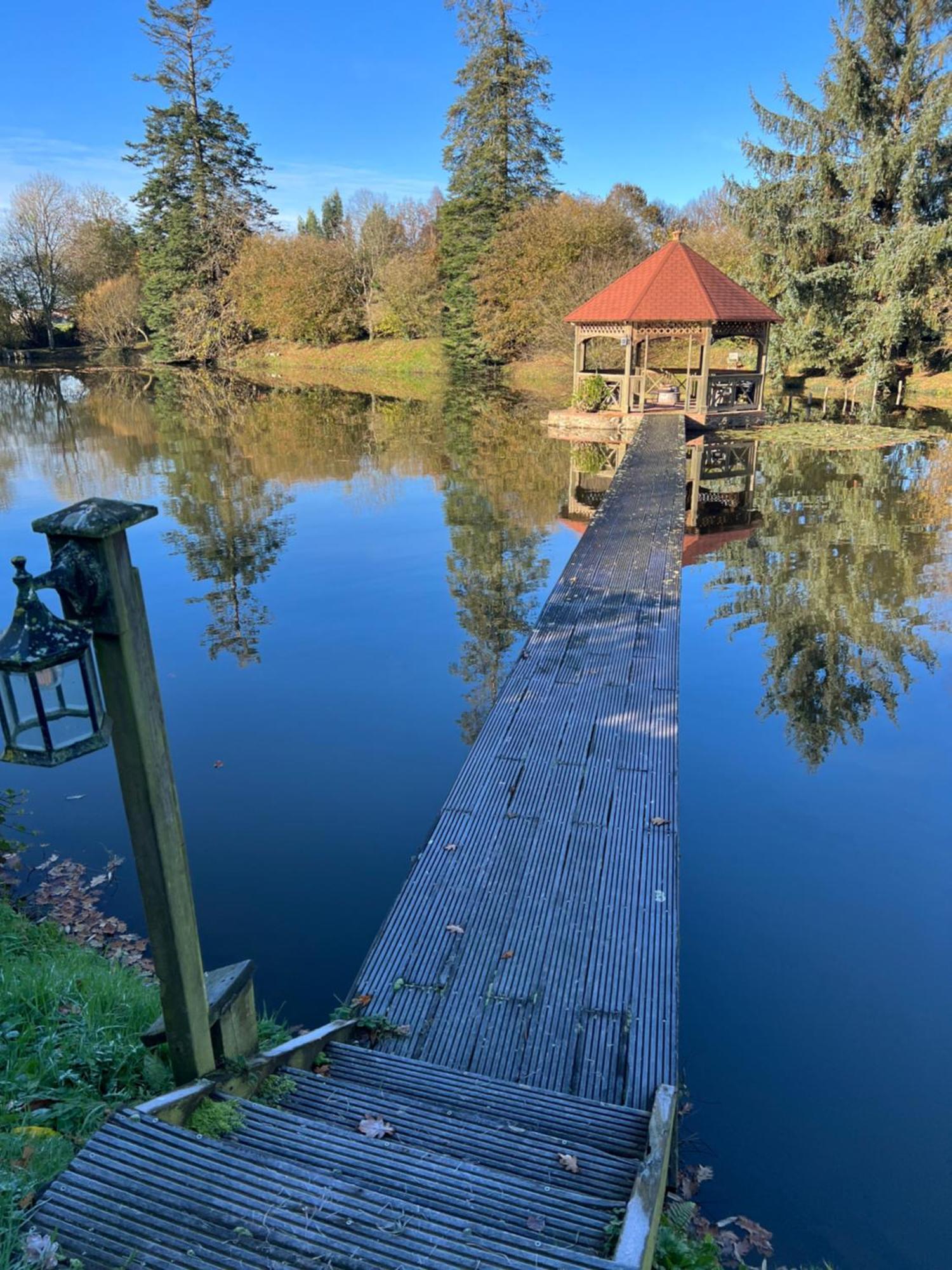Lake Noble Saint-Germain-l'Aiguiller Extérieur photo